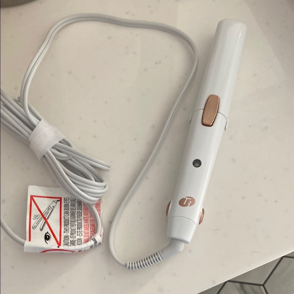 T3 SinglePass Compact Travel Flat Iron